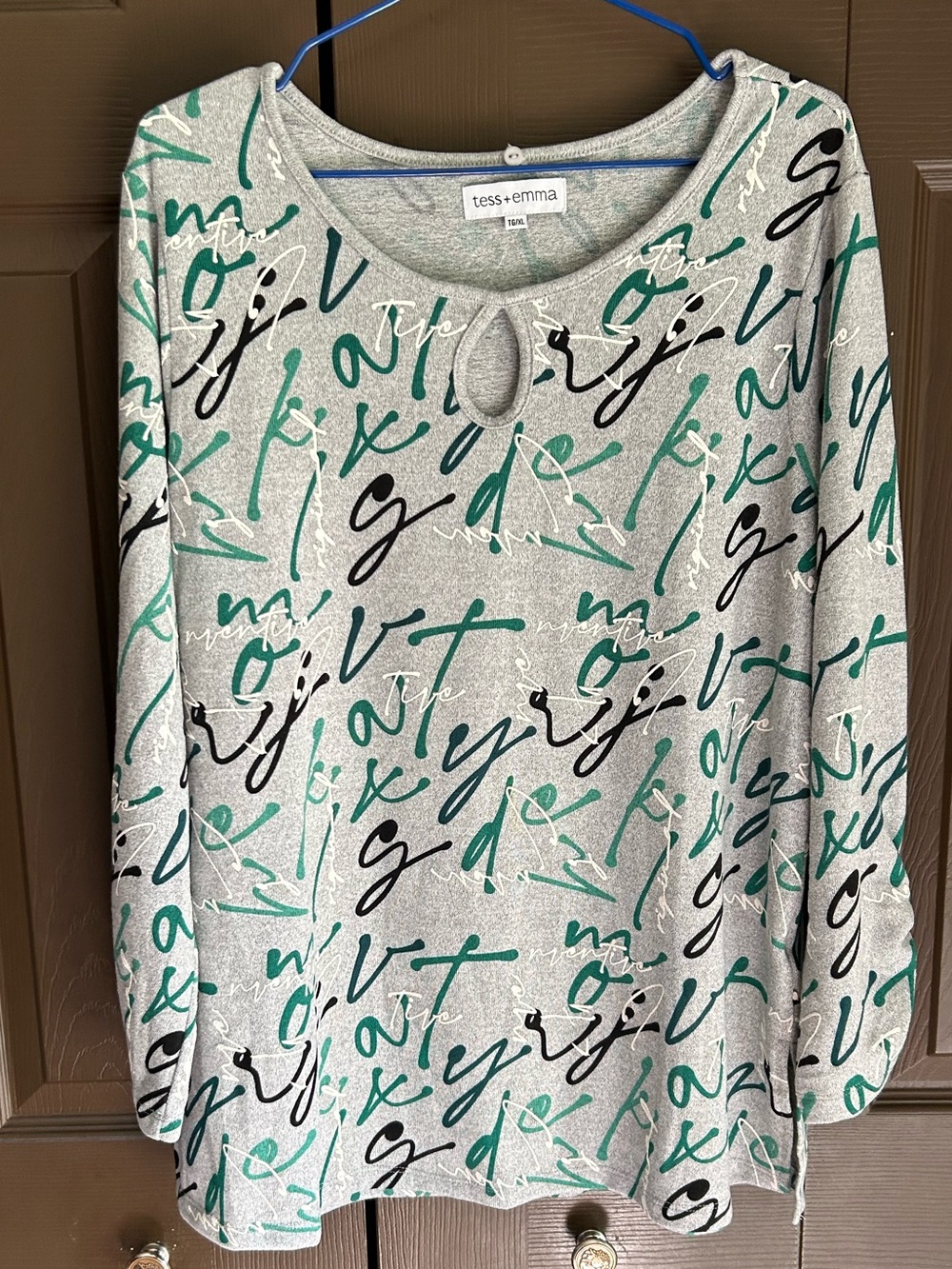 Women's Gray Script Print Long Sleeve Top - Green & Black Accents